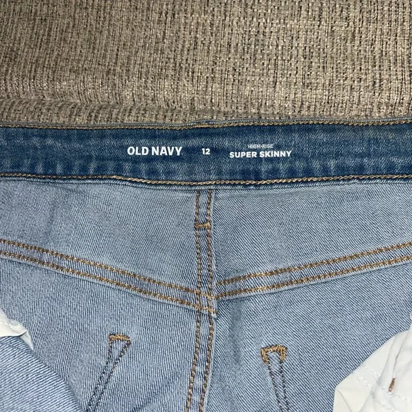 Old Navy Light Blue Super Skinny Jeans - Picture 3 of 5